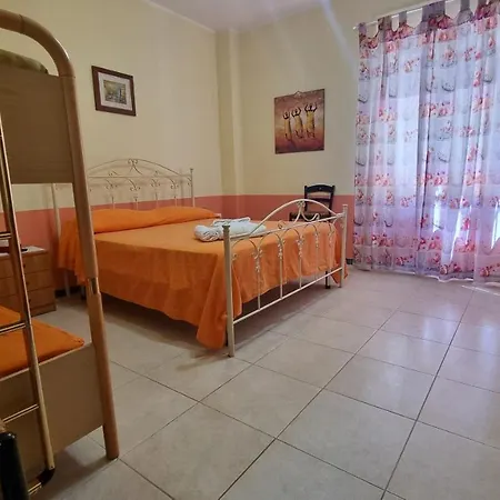 Apartamento Casa Sybaris 20 Mt Dalla Stazione Piano Terra